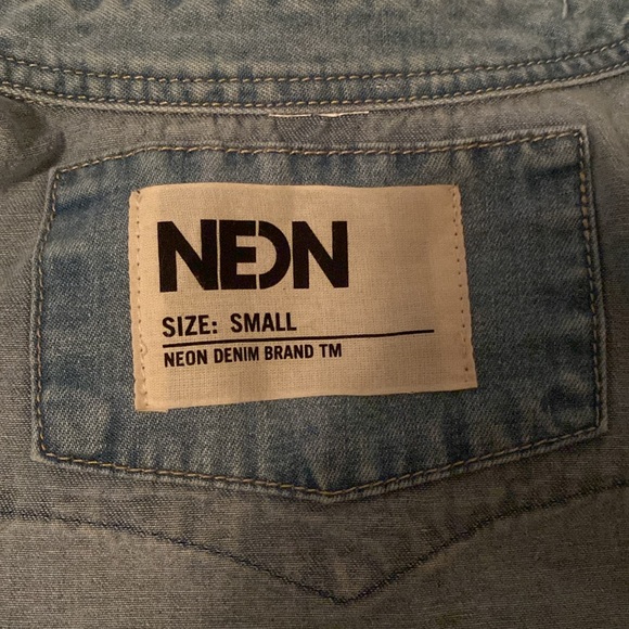 Oversized denim dress. Two tone colour. Can be worn open as an over shirt. - Picture 3 of 3